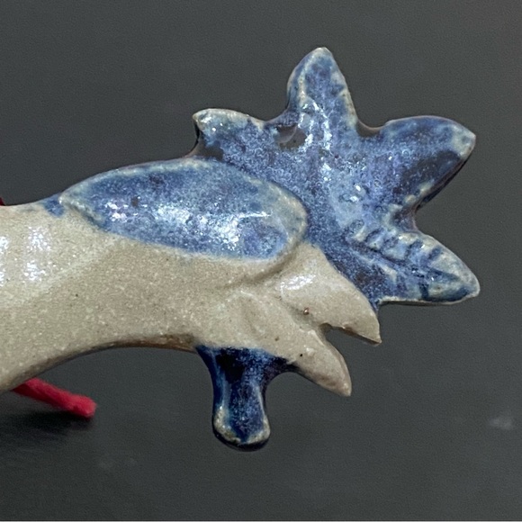 Vintage ROWE Pottery Stoneware Salt Glazed Bird Holiday Christmas Ornament - Picture 8 of 9
